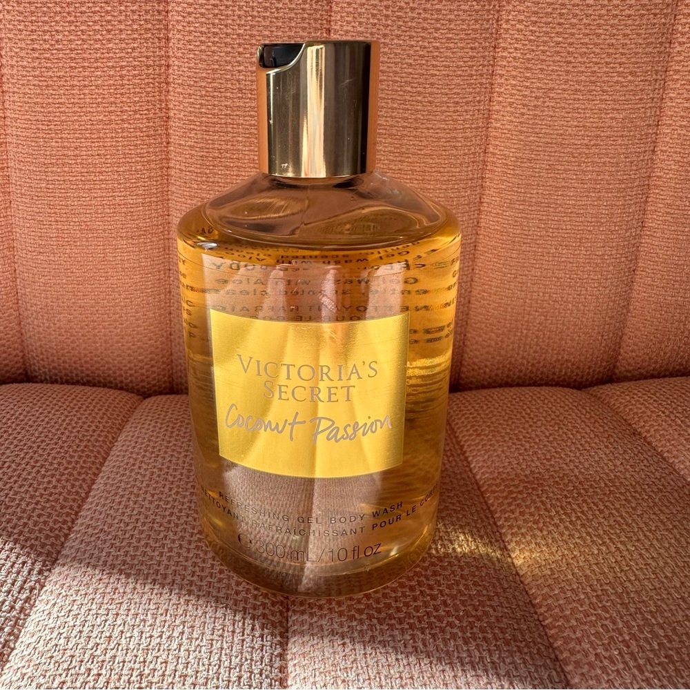Victoria's Secret Coconut Passion Body Wash